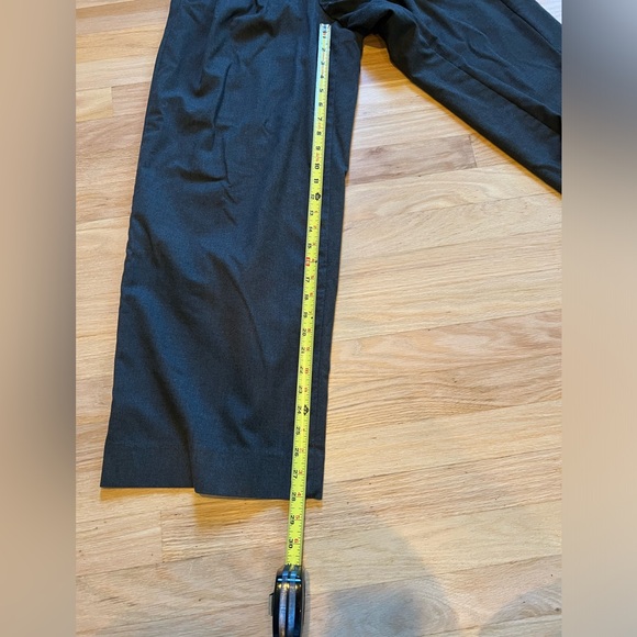 Banana Republic Wide-Leg Flannel Trouser - Picture 4 of 9